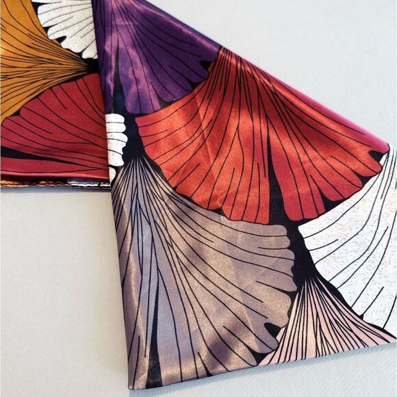 Anthropologie Multicolor Scallop Pattern Scarf - Picture 4 of 5